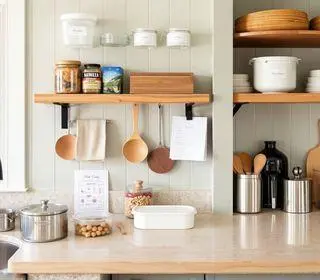 organizar armário de cozinha