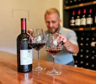 como armazenar vinho